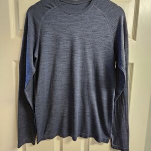 lululemon athletica Men's Heathered Blue Long Sleeve Shirt